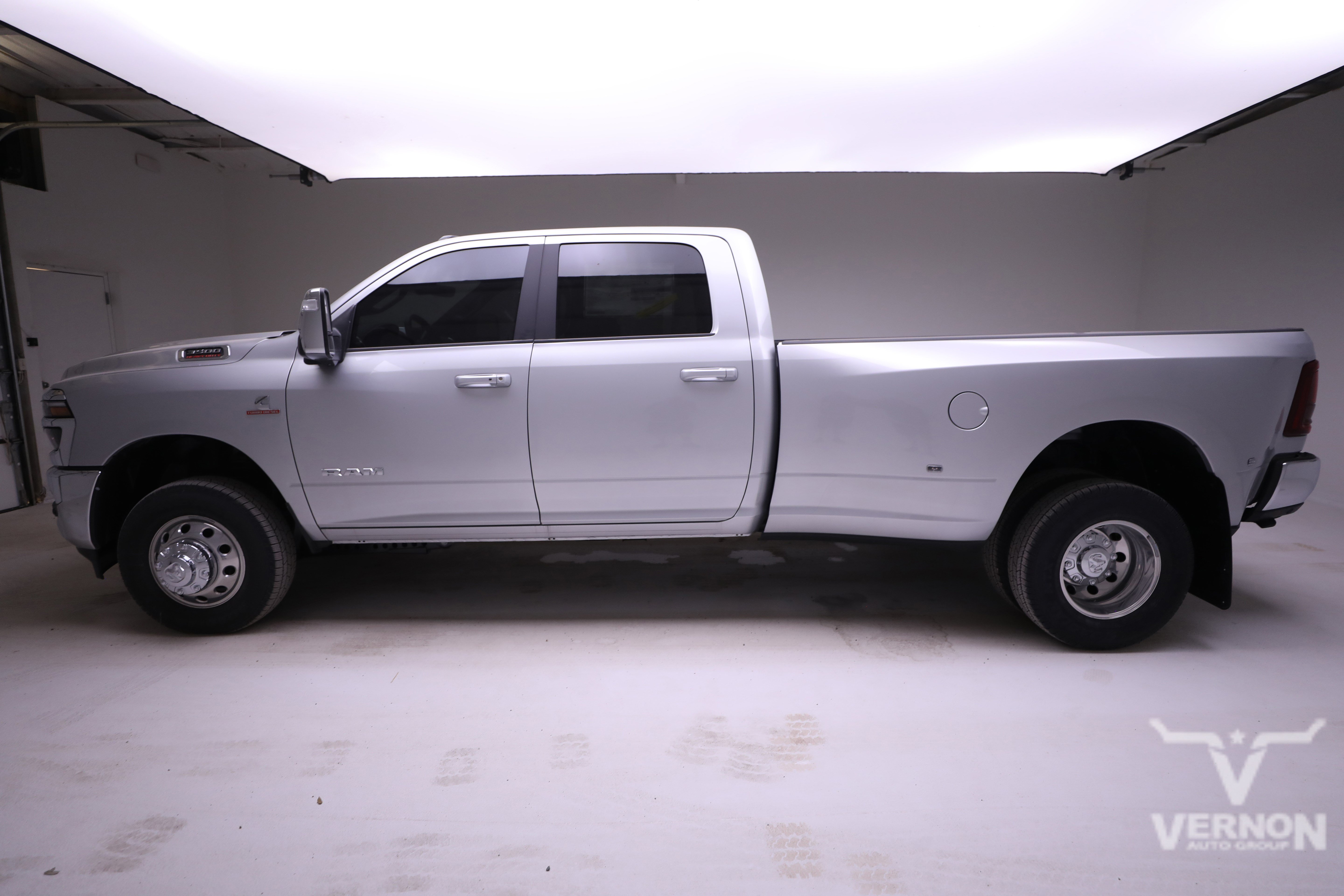 New 2026 RAM 3500 Laramie w/ Towing Technology Group AWD/4WD image 2