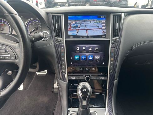 Used 2017 INFINITI Q60 Red Sport 400 RWD image 22