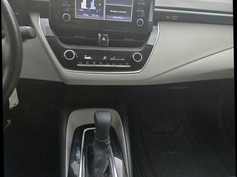 Used 2020 Toyota Corolla L image 19