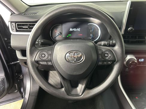 Used 2025 Toyota RAV4 XLE AWD/4WD image 29