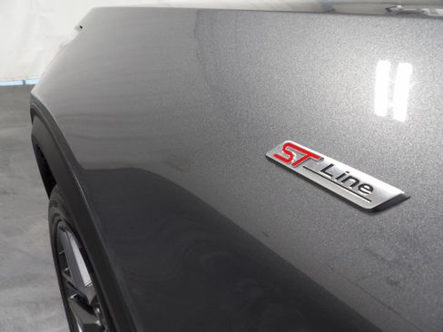 Used 2025 Ford Explorer ST-Line w/ ST-Line Street Pack AWD/4WD image 8