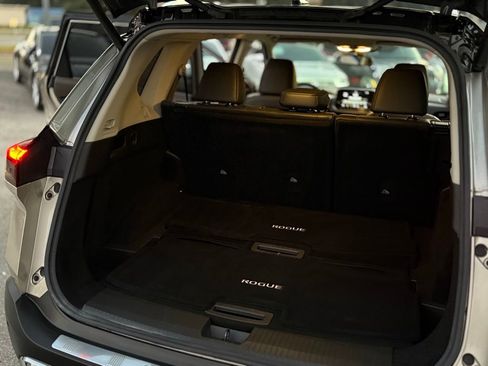 Used 2021 Nissan Rogue Platinum image 26