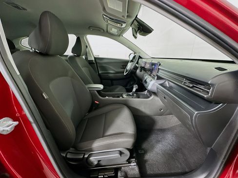 Used 2025 Hyundai Kona SEL image 29