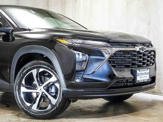 New 2026 Chevrolet Trax RS FWD image 3