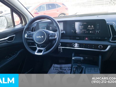 Used 2024 Kia Sportage LX image 21