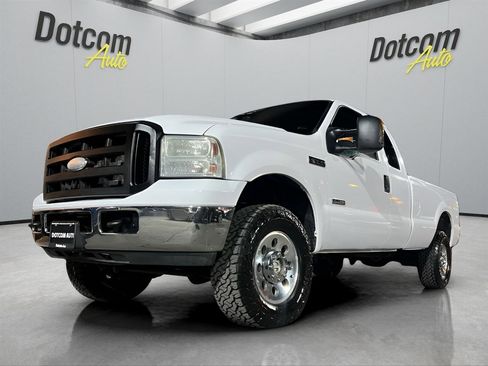 Used 2006 Ford F350 XLT image 3