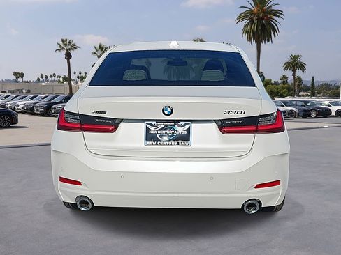 New 2026 BMW 330i xDrive Sedan w/ Convenience Package AWD/4WD image 6