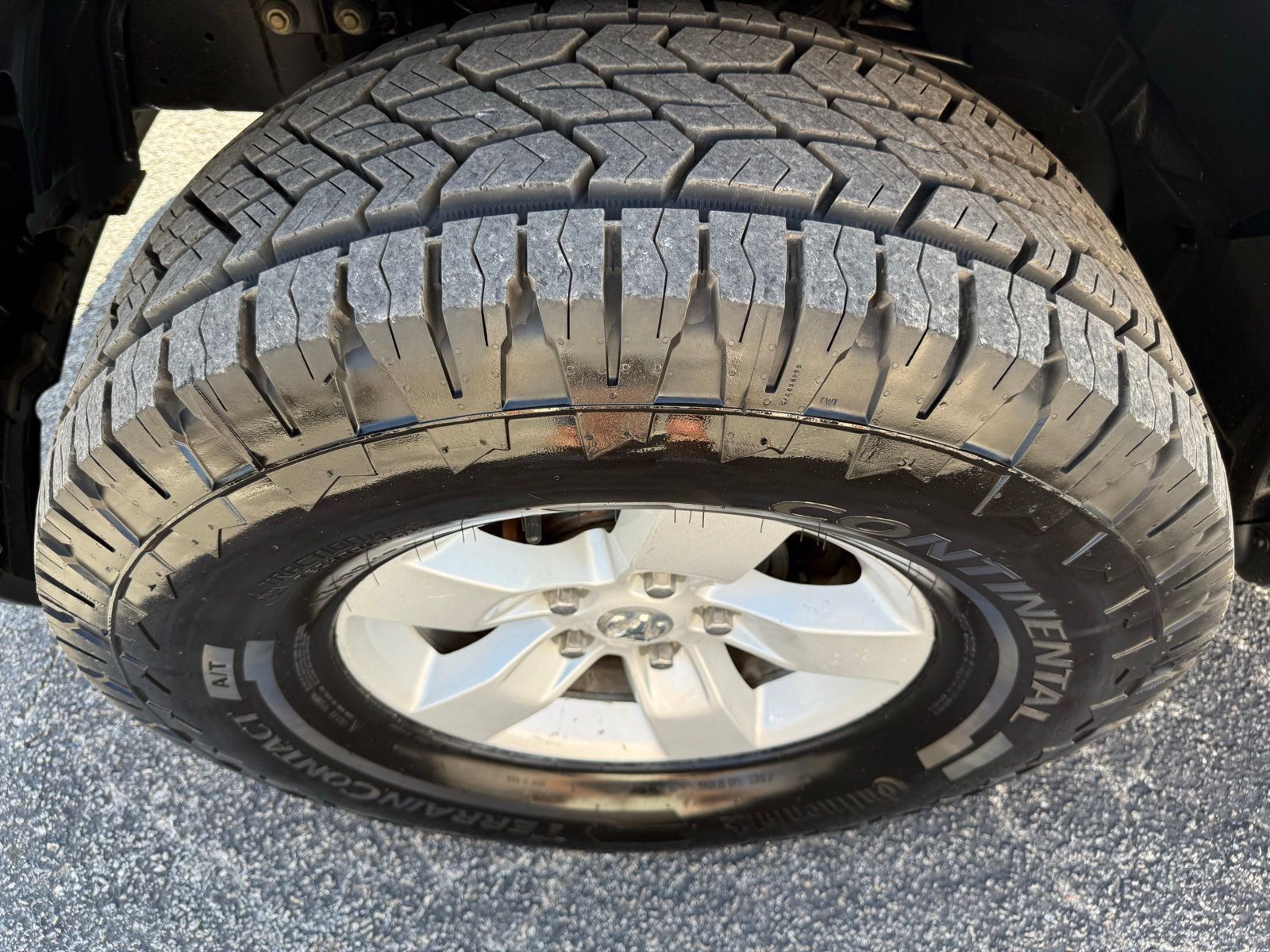 Used 2019 RAM 1500 Tradesman w/ Chrome Plus Package AWD/4WD image 9