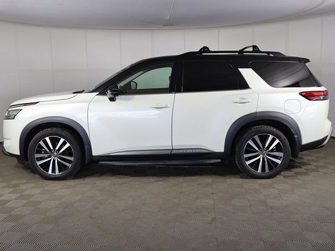 Used 2024 Nissan Pathfinder Platinum w/ Lighting Package (N93) AWD/4WD image 14