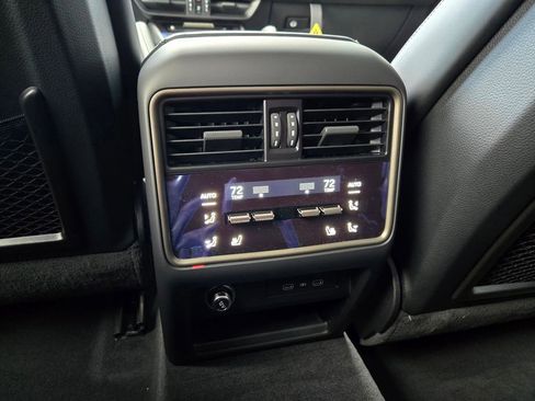 New 2026 Porsche Cayenne Turbo image 18
