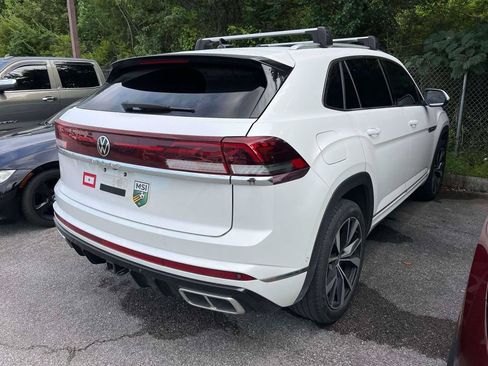 Used 2024 Volkswagen Atlas Cross Sport SEL Premium R-Line AWD/4WD image 2