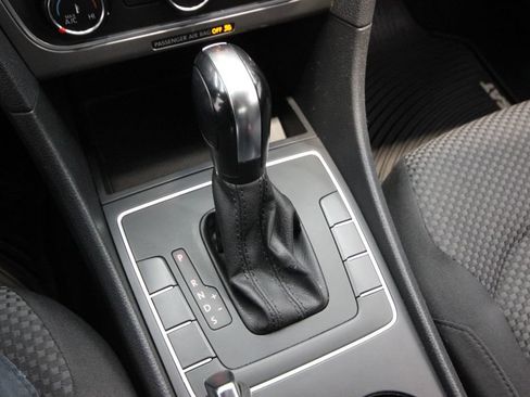 Used 2013 Volkswagen Passat 2.5 S FWD image 20