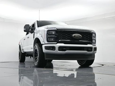 New 2025 Ford F250 XLT w/ Black Appearance Package image 31