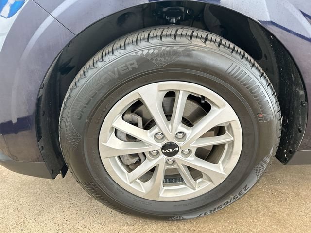 Certified 2024 Kia Carnival LX FWD image 20