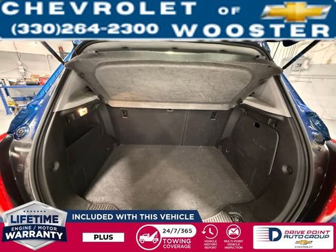 Used 2020 Chevrolet Trax LT w/ LT Convenience Package image 16