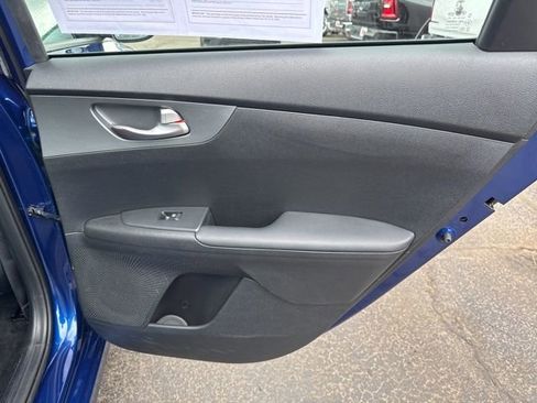 Used 2021 Kia Forte LXS FWD image 21