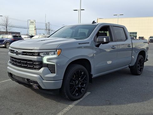 Used 2024 Chevrolet Silverado 1500 RST w/ Convenience Package II image 3