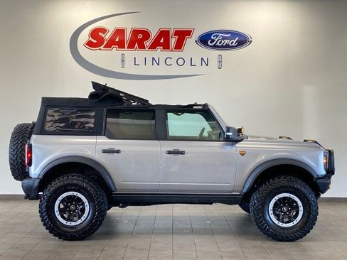 Used 2024 Ford Bronco Badlands AWD/4WD image 2