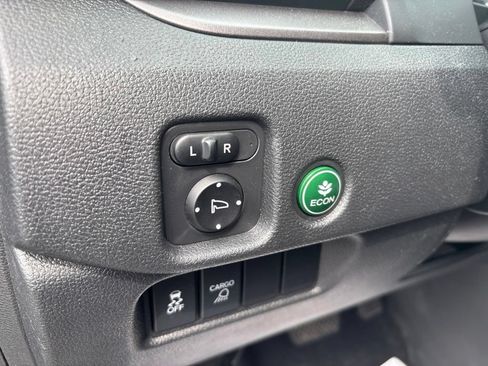 Used 2019 Honda Ridgeline RTL image 18