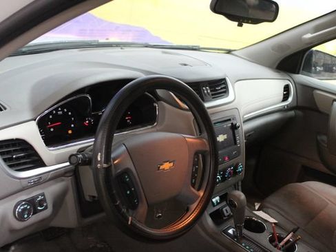 Used 2017 Chevrolet Traverse LS AWD/4WD image 10