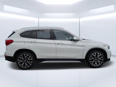 Used 2021 BMW X1 xDrive28i image 3