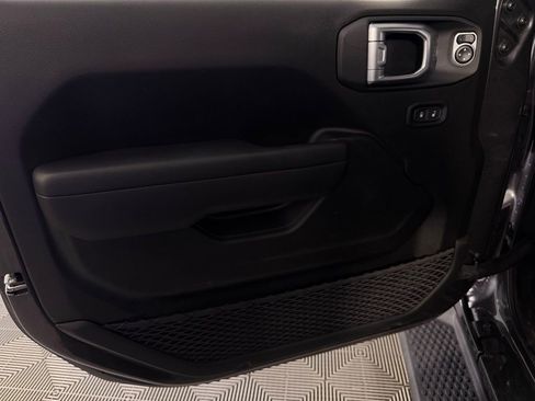 Used 2024 Jeep Wrangler Sport S AWD/4WD image 25