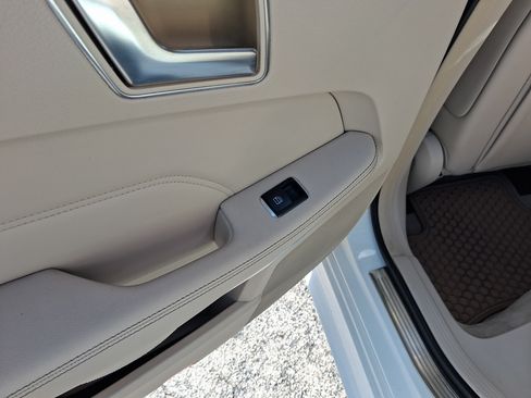 Used 2015 Mercedes-Benz E 350 Sedan image 27