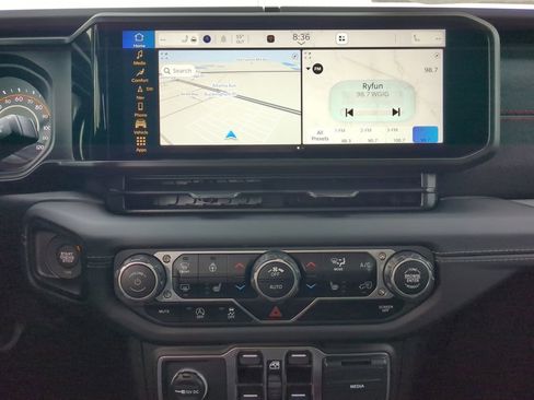 New 2025 Jeep Wrangler Unlimited Rubicon w/ Steel Bumper Group image 8