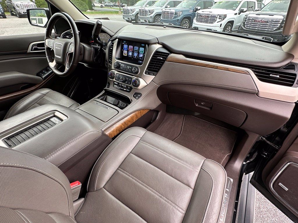 Certified 2019 GMC Yukon Denali w/ Denali Ultimate Package AWD/4WD image 13