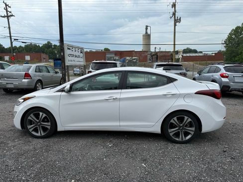 Used 2015 Hyundai Elantra Sport w/ Option Group 04 FWD image 2