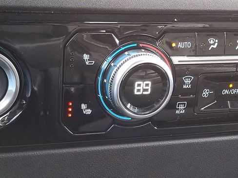 Used 2022 GMC Sierra 1500 Elevation image 24