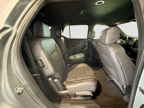 Used 2023 Chevrolet Traverse LT w/ LPO, Floor Liner Package AWD/4WD image 28