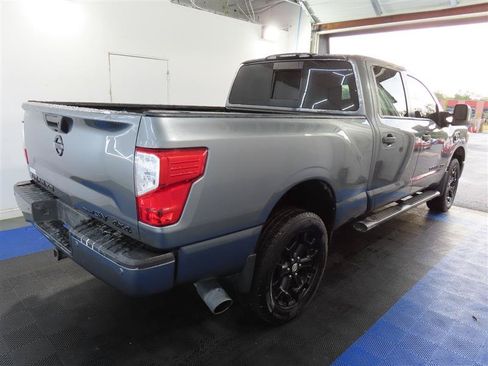 Used 2019 Nissan Titan SV w/ SV Convenience Package AWD/4WD image 14