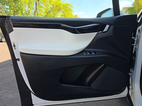 Used 2018 Tesla Model X 100D AWD/4WD image 12