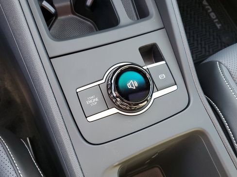 New 2026 Volkswagen Tiguan SE R-Line image 20