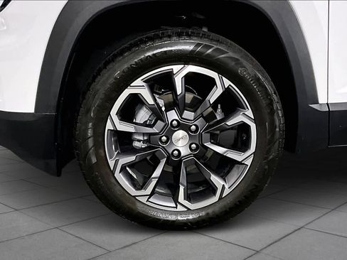 Used 2026 GMC Terrain Elevation w/ Elevation Premium Package image 11