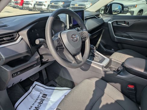 Used 2024 Toyota RAV4 XLE image 9