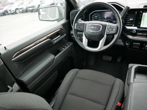 Used 2024 GMC Sierra 1500 Elevation AWD/4WD image 17