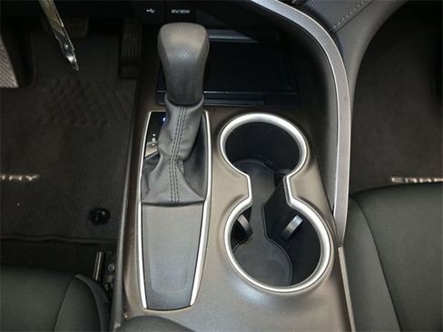 Used 2021 Toyota Camry LE image 11