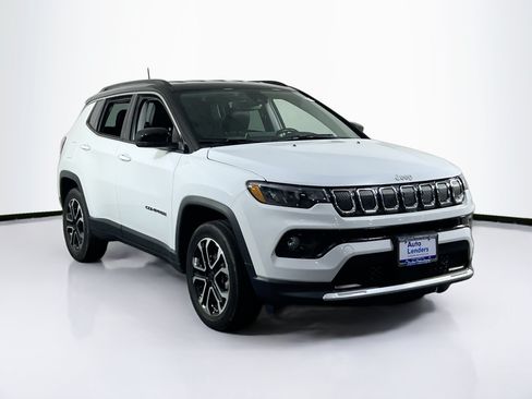 Used 2022 Jeep Compass Limited AWD/4WD image 3