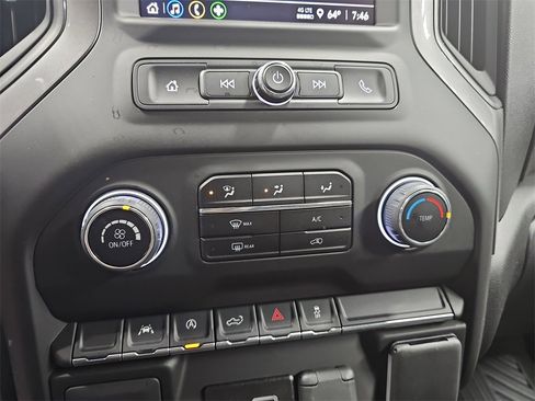 Used 2025 Chevrolet Silverado 1500 Custom image 23