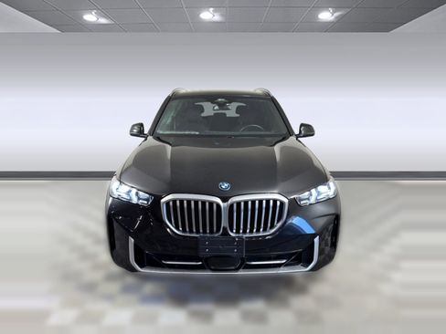 Used 2025 BMW X5 xDrive50e image 6