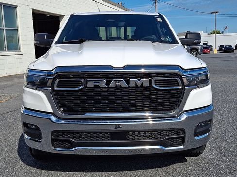 Used 2025 RAM 1500 Big Horn AWD/4WD image 2