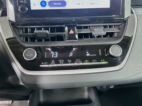 Used 2026 Toyota Corolla LE FWD image 23