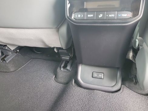 New 2026 Toyota Highlander XLE AWD/4WD image 37