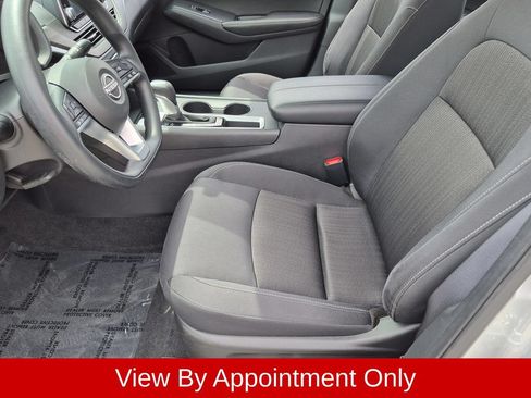 Used 2025 Nissan Altima 2.5 SV FWD image 23