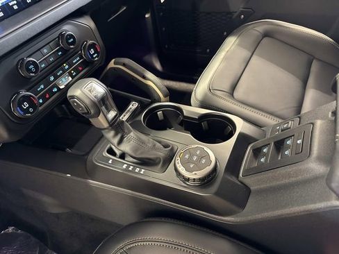 New 2025 Ford Bronco Badlands w/ Sasquatch Package image 28