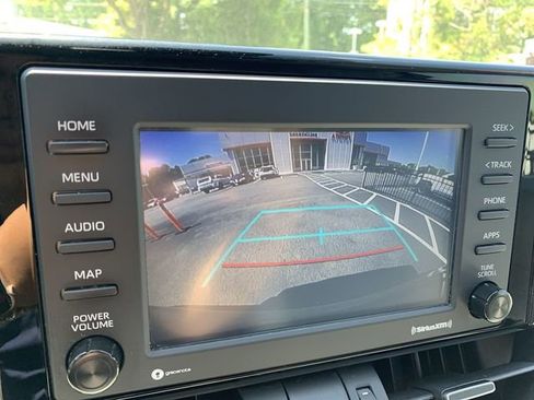 Used 2020 Toyota RAV4 XLE Premium FWD image 22