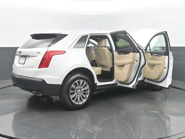 Used 2017 Cadillac XT5 Luxury w/ Driver Awareness Package AWD/4WD image 53