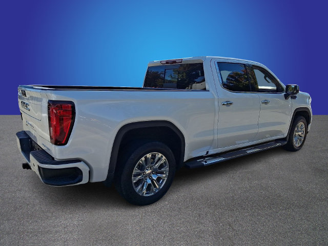 Used 2023 GMC Sierra 1500 Denali w/ Technology Package AWD/4WD image 4